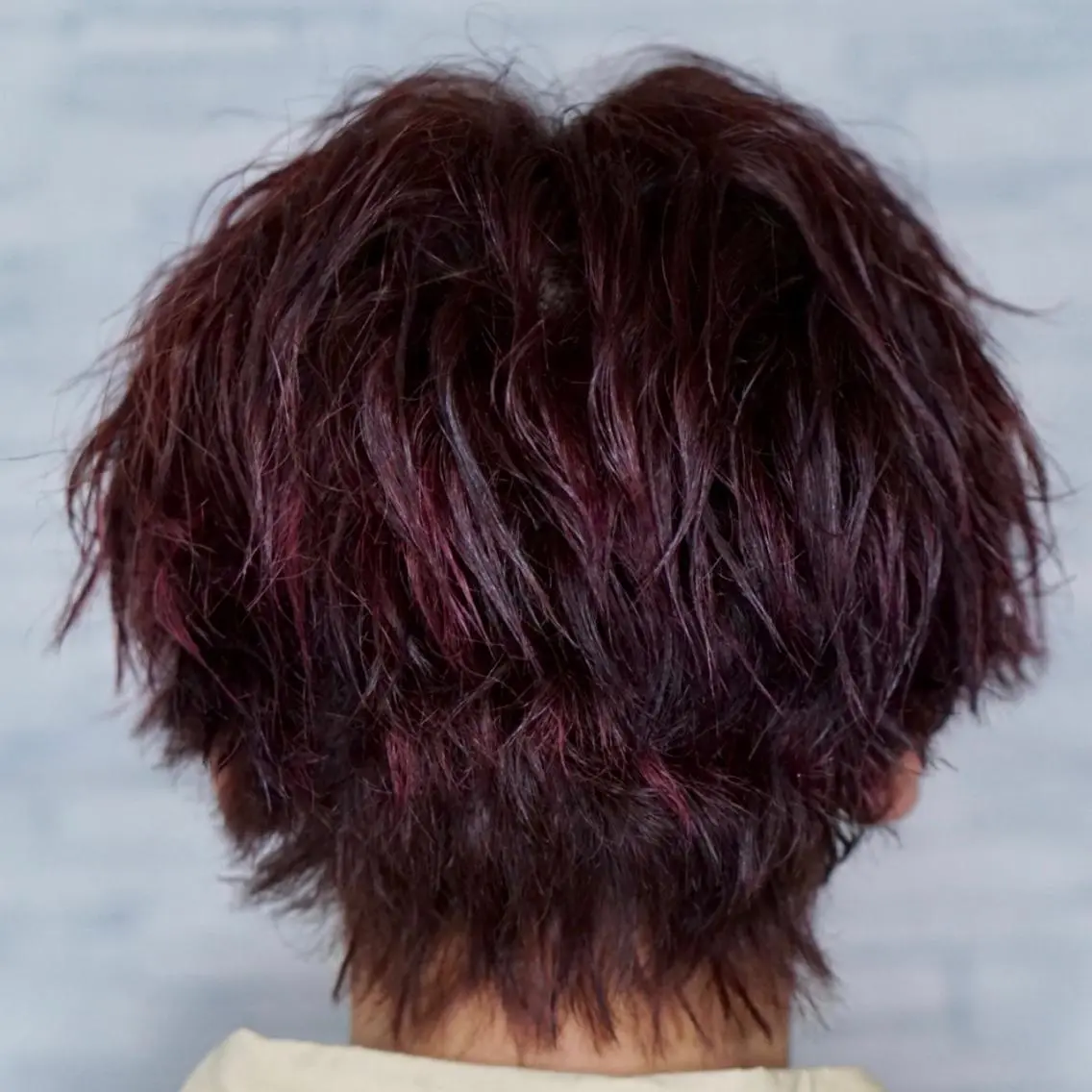 ショート カラー パーマ メンズ 刈り上げ カット ヘアカラー トリートメント 🔥メンズ極🔥韓国 シャドウ/波巻き柿崎のヘアスタイル