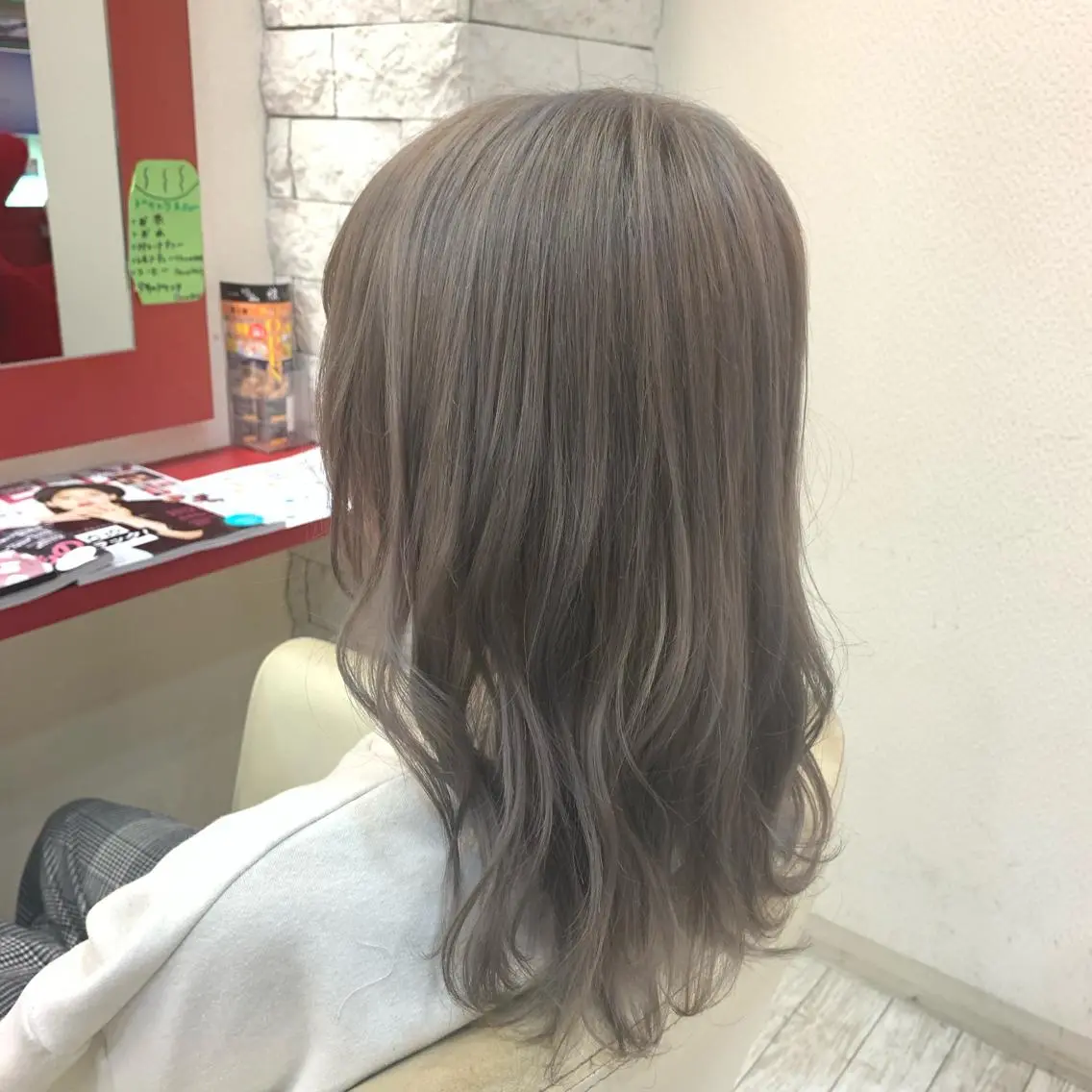 セミロング カラー 櫻井 なんなのヘアスタイル