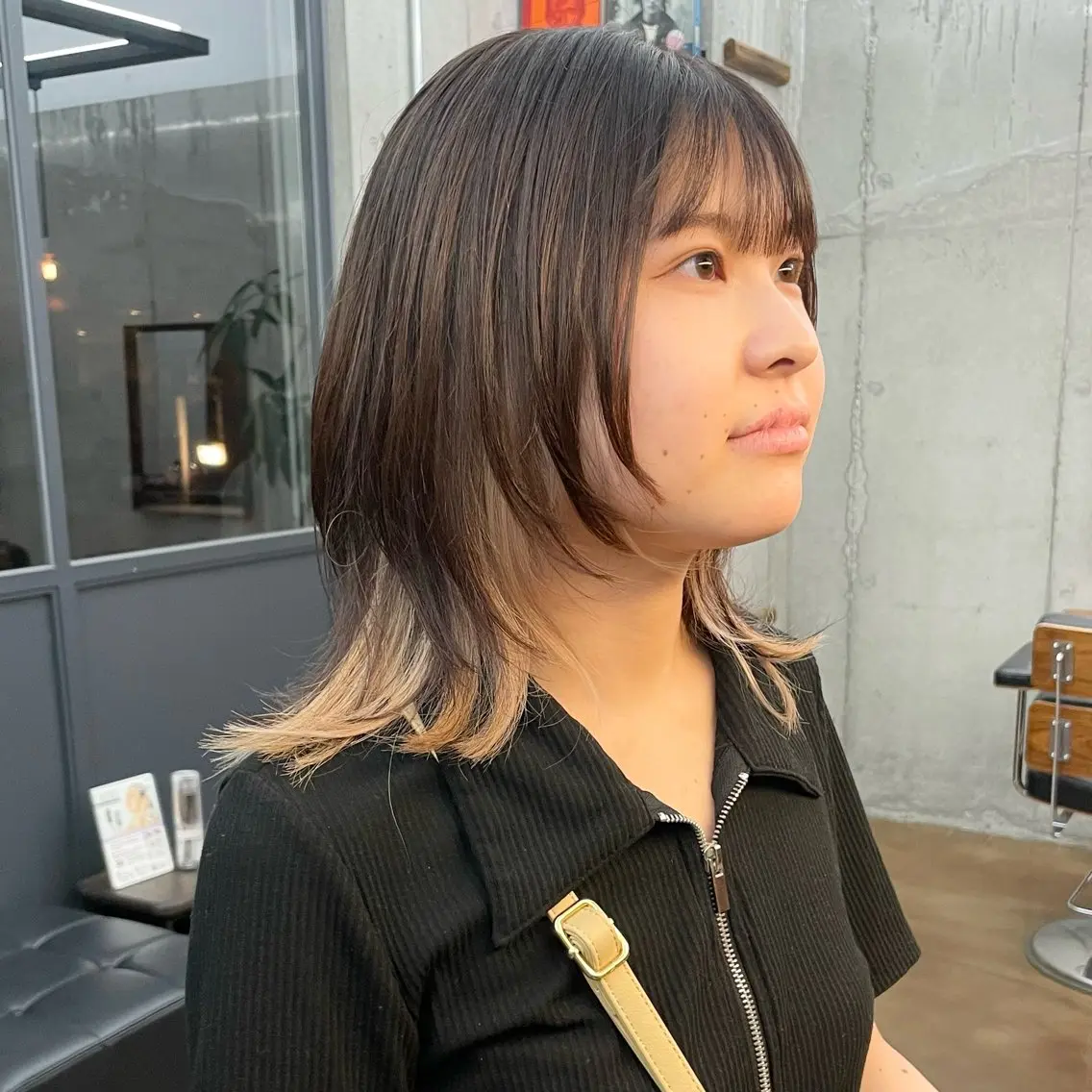 ミディアム カラー ベージュカラー ブリーチ ケアブリーチ デザインカラー ミルクティーベージュ カット ヘアカラー トリートメント ヘアセット ✂︎ウルフ・ショート ✂︎MIKUNIのヘアスタイル
