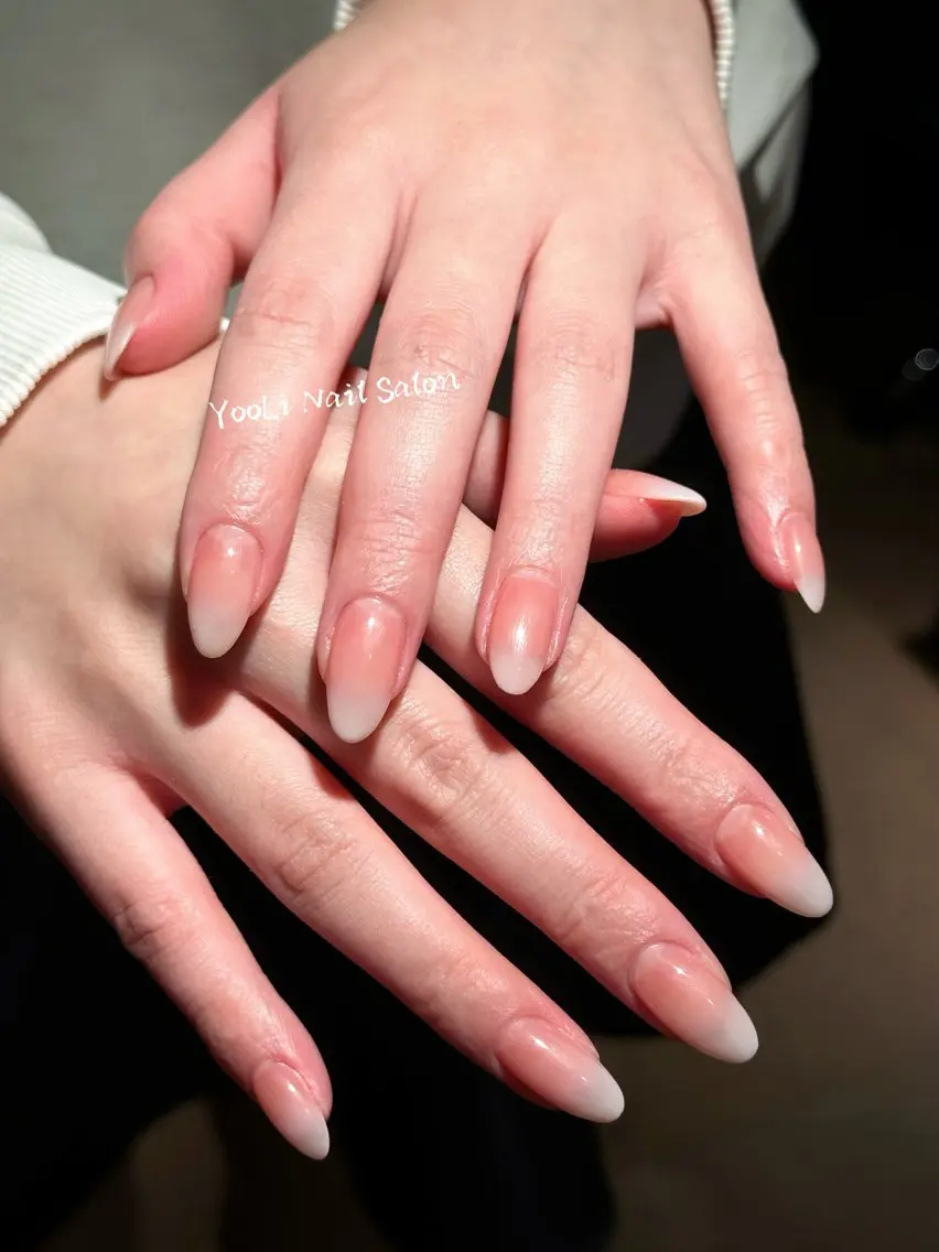 ネイル アートネイル オーロラネイル チークネイル フレンチネイル ガラスフレンチ 🎀🎀YooLi Nail Salonのネイルデザイン
