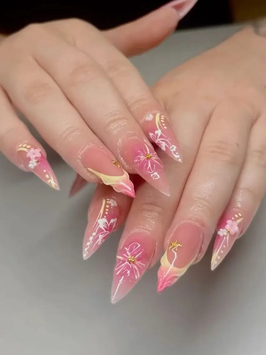 ネイル キラキラネイル 韓国ネイル ロングネイル シンプルネイル ワンホンネイル ハンドネイル Rina Nail.Novaのネイルデザイン