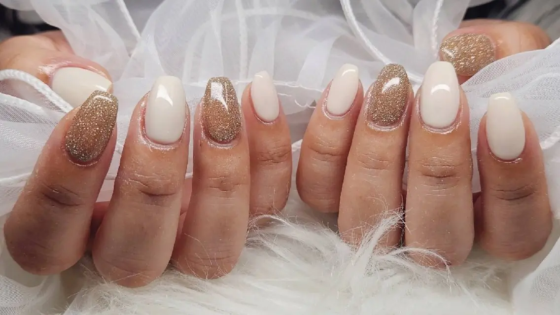 ネイル フラッシュネイル ホワイト T's nailのネイルデザイン