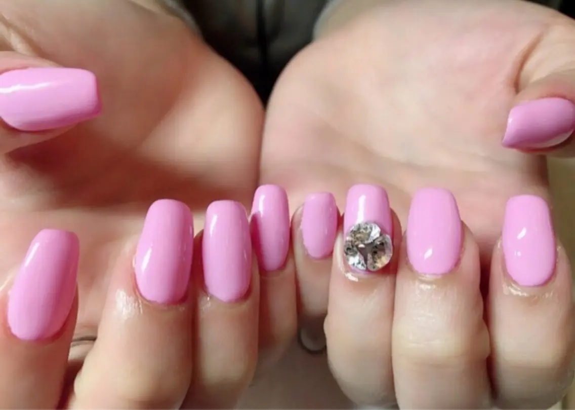 ネイル ストーンネイル Nailsalon Rのネイルデザイン