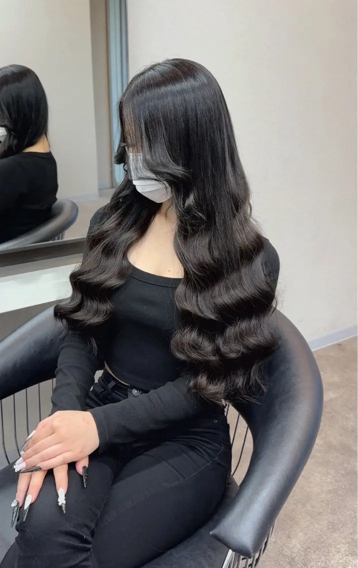 ロング ヘアカラー moremuu 舞桜🤍🫧のヘアスタイル
