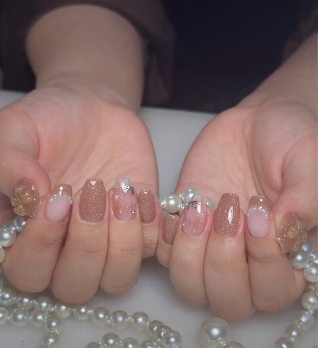 ネイル オーロラネイル 長さ出し フットネイル 韓国ネイル ラメ(グリッター) 👍thumbs up nail👍のネイルデザイン