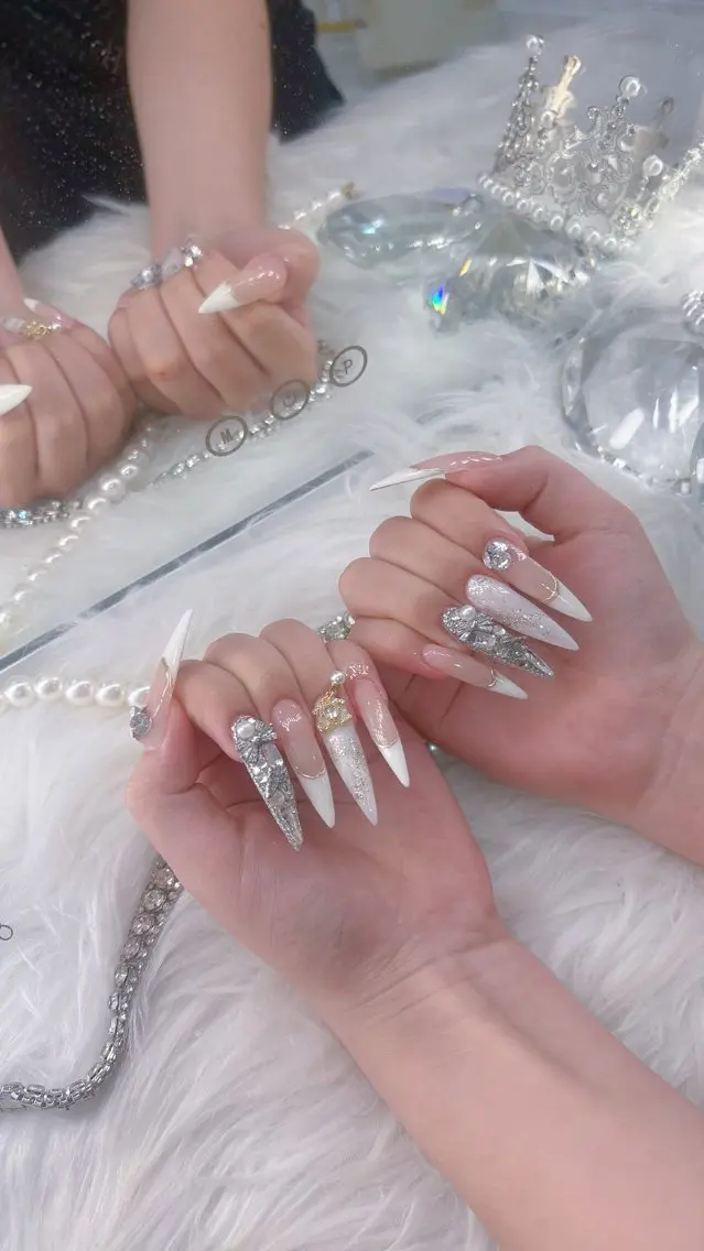 ネイル ハンドネイル Ammy  AISHA💞のネイルデザイン