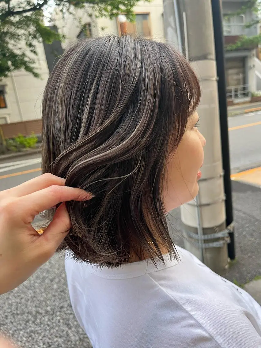 🉐【ﾊｲﾗｲﾄﾀﾞﾌﾞﾙｶﾗｰ】𓊆ﾊｲﾗｲﾄで透明感up！お洒落ﾍｱに💕𓊇ハイライト➕全体カラー➕トリートメントの写真