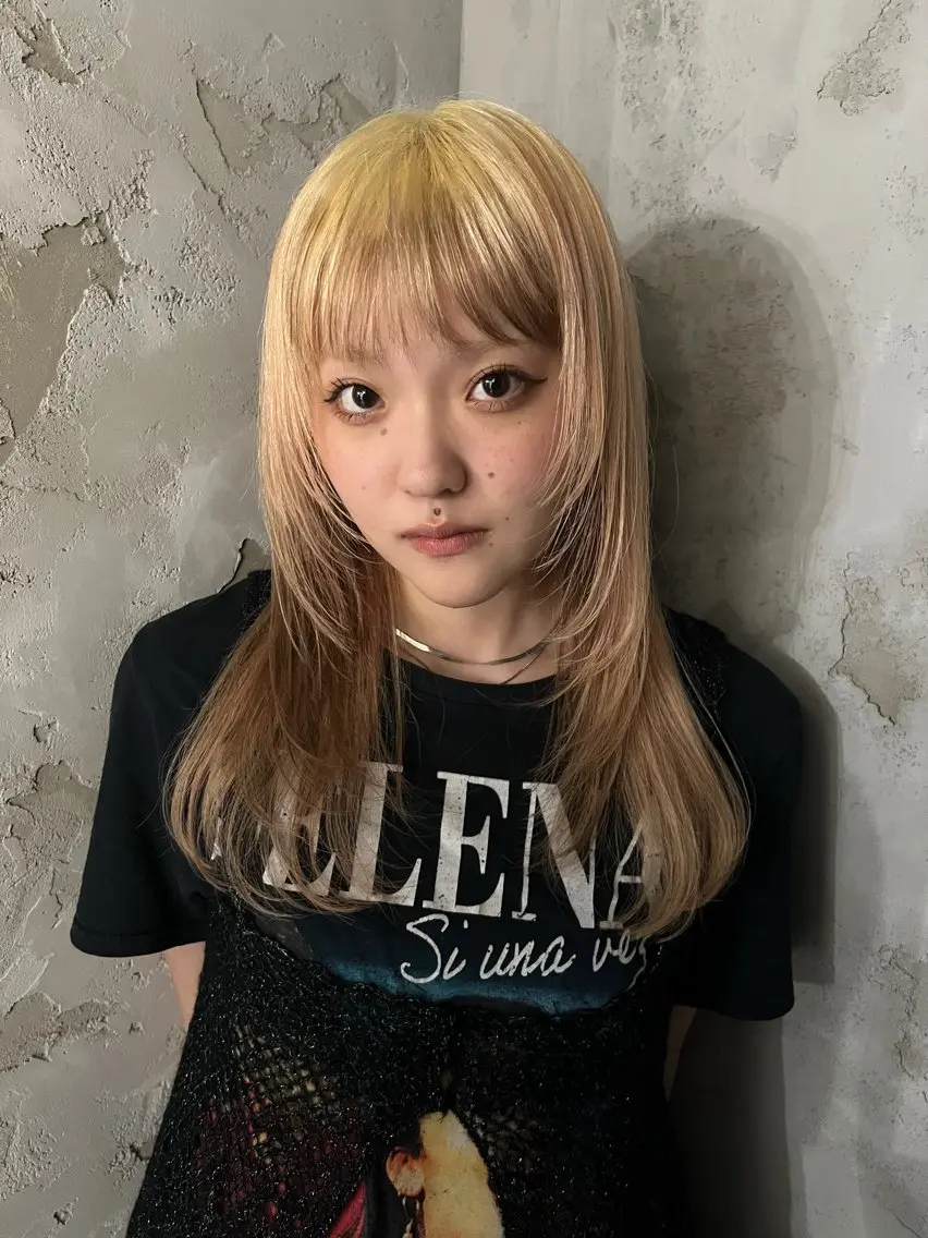 ロング カラー ヘアカラー eim AYUKAのヘアスタイル