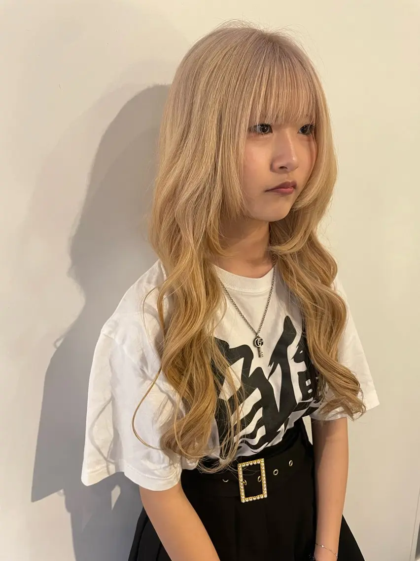 ロング カラー カット ヘアカラー トリートメント しのはら まどかのヘアスタイル