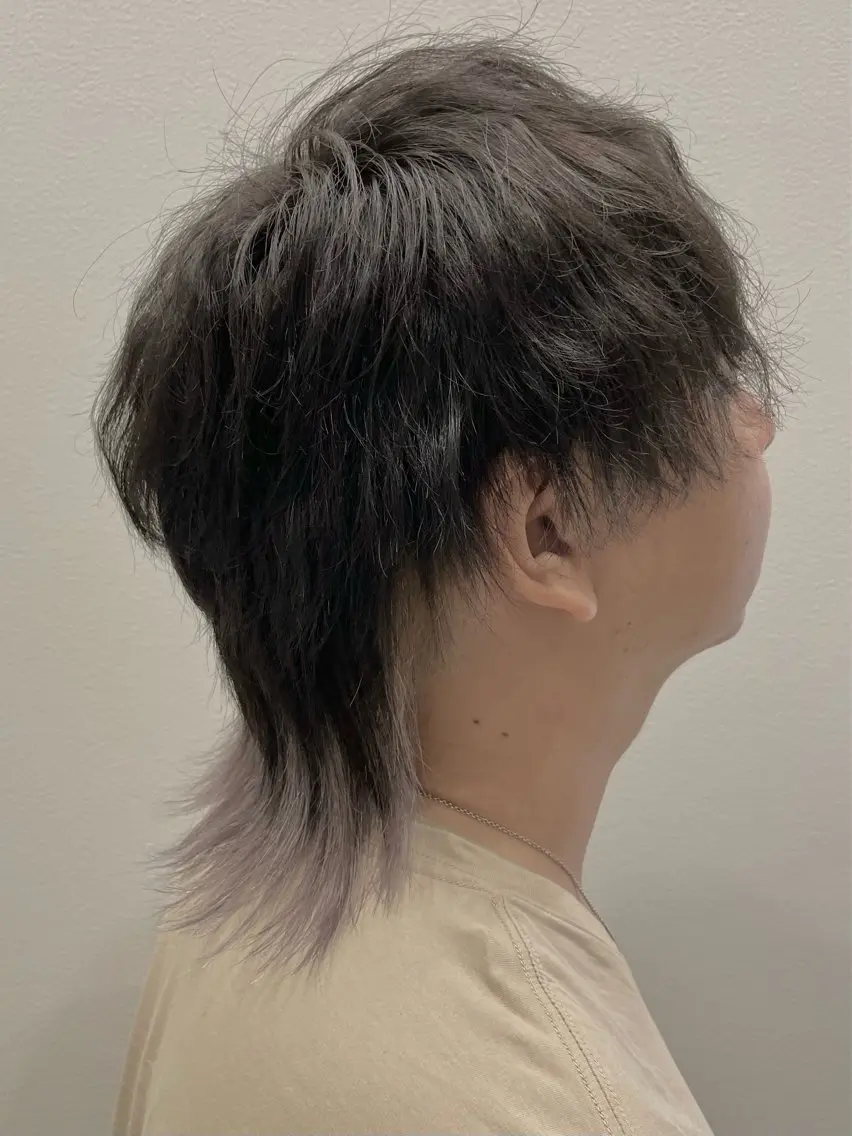 ミディアム カラー メンズ メンズインナーカラー ブルーカラー 透明感カラー デザインカラー イヤリングカラー 佐々木 達也のヘアスタイル