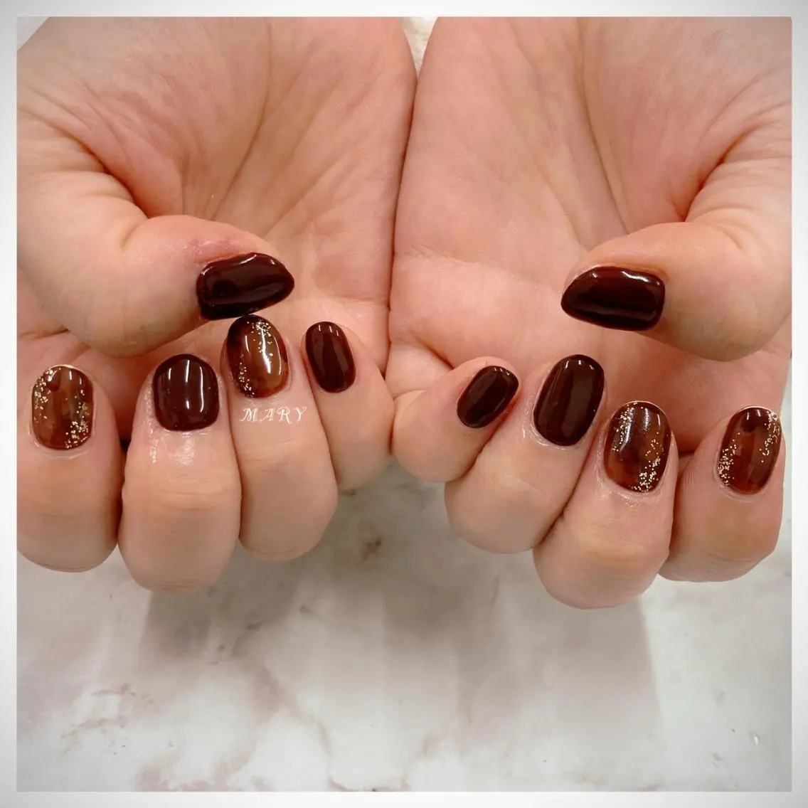 ネイル ボルドー ブラウン ニュアンスネイル ワンカラーネイル ハンドネイル Mary nail .narumiのネイルデザイン