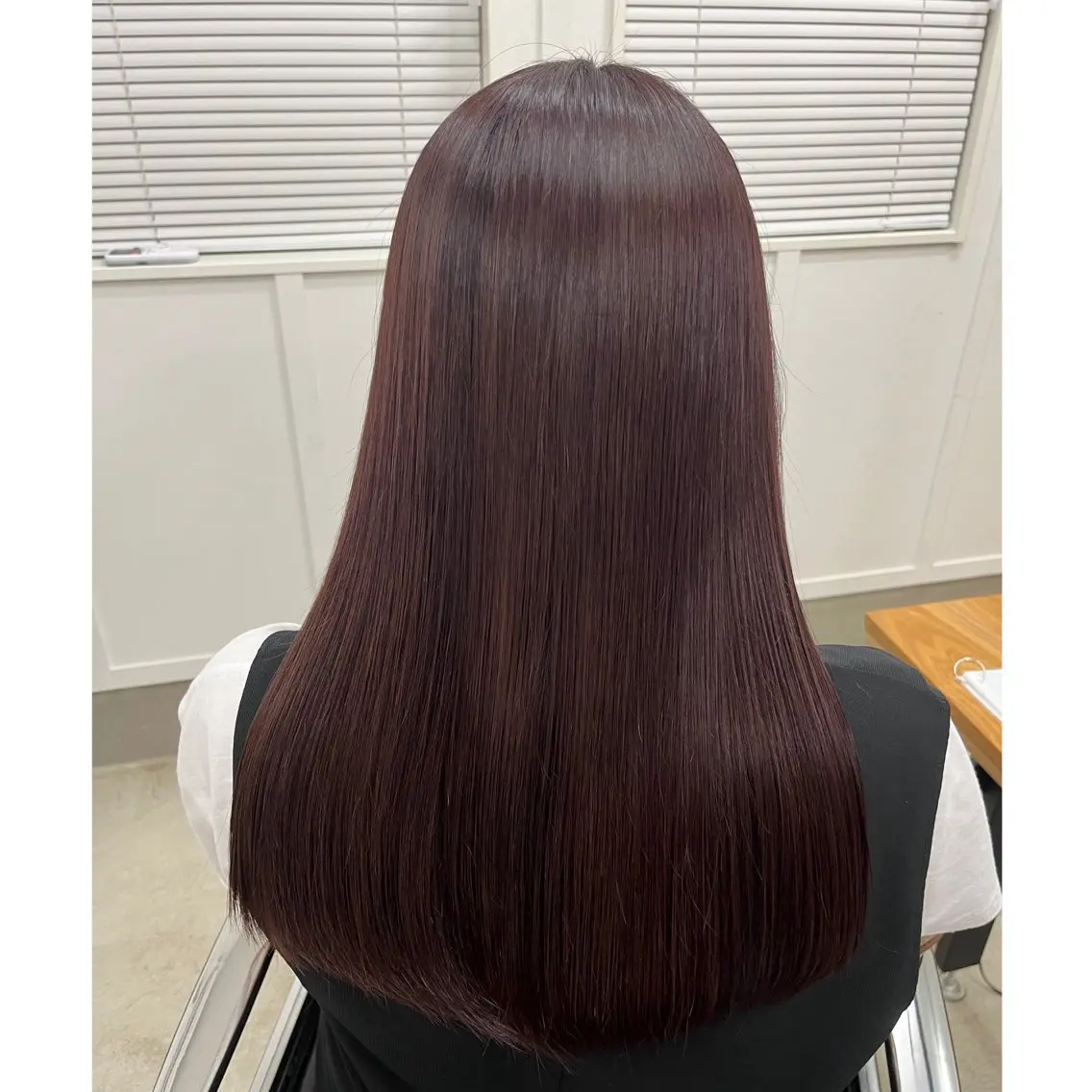 セミロング aren ／透明感colorのヘアスタイル