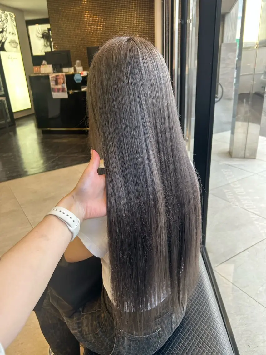 ロング ヘアカラー トリートメント ishizuka toaのヘアスタイル
