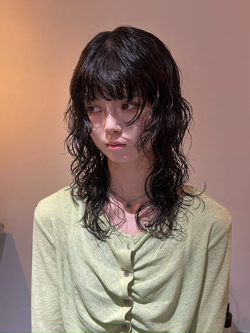 セミロング カット パーマ トリートメント レイヤーカット🍃 カネコのヘアスタイル