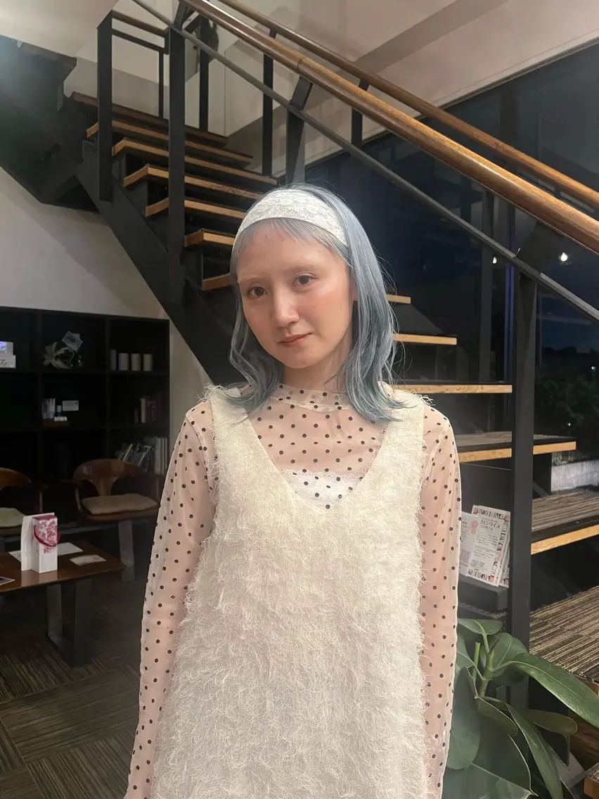 ミディアム カラー 田口 愛彩のヘアスタイル