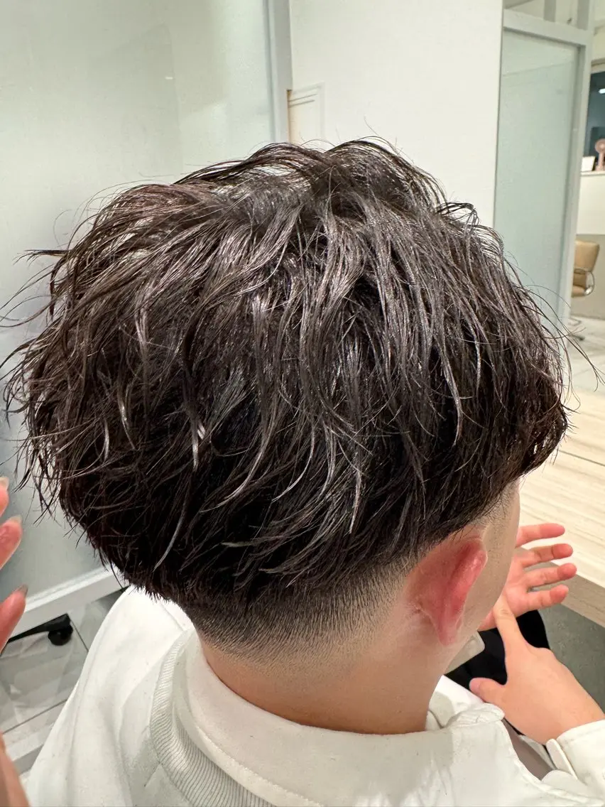 パーマ メンズ フェードカット メンズパーマ メンズツイストパーマ ツイストパーマ パーマ SiV(ｼﾋﾞ)✂︎ メンズ専門💈のヘアスタイル