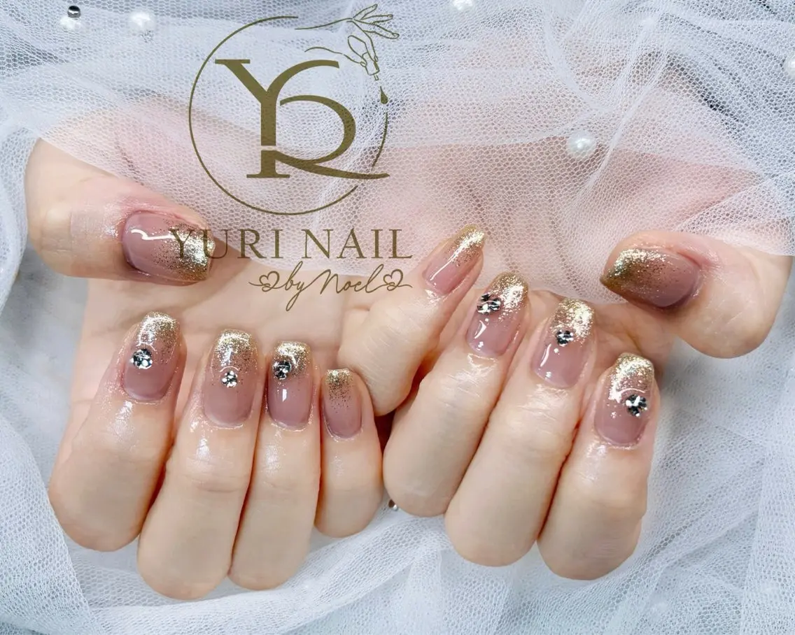 ネイル チークネイル フットネイル グラデーション 韓国ネイル 持ち込み ハンドネイル フットネイル ハンドケア YURI Nail NARITAのネイルデザイン