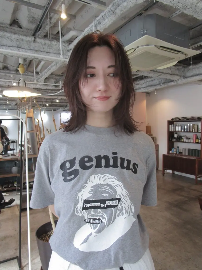 ミディアム カラー ブラウンカラー ラベンダーカラー ラベンダーブラウン レイヤーカット カット ヘアカラー yu maのヘアスタイル