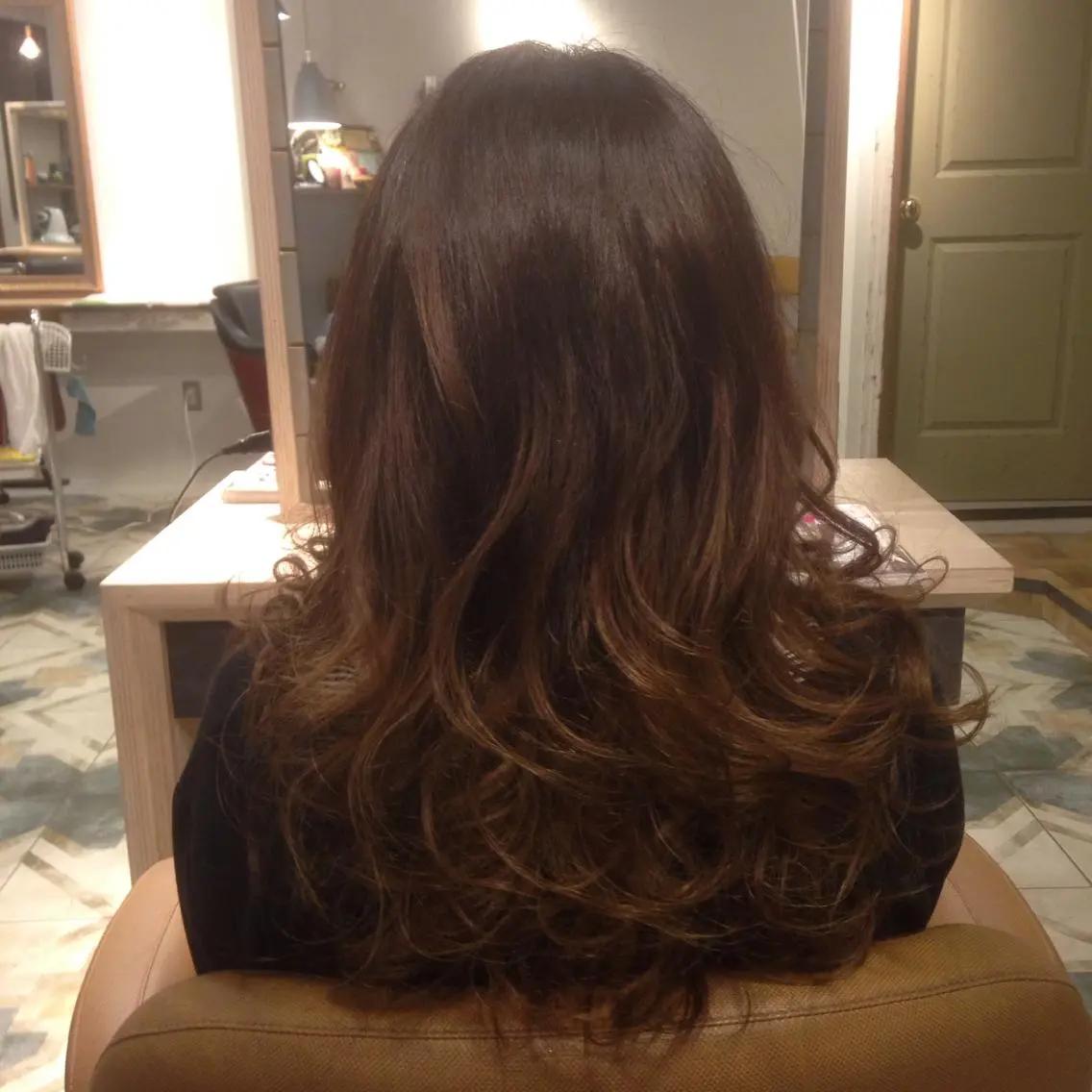 セミロング カラー 【体験】韓国 メイク&ヘア天神のヘアスタイル