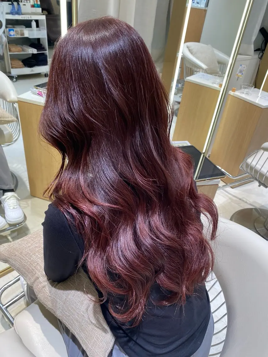 ロング カラー ボルドーカラー 似合わせヘア 💇🏻‍♀/マリアのヘアスタイル
