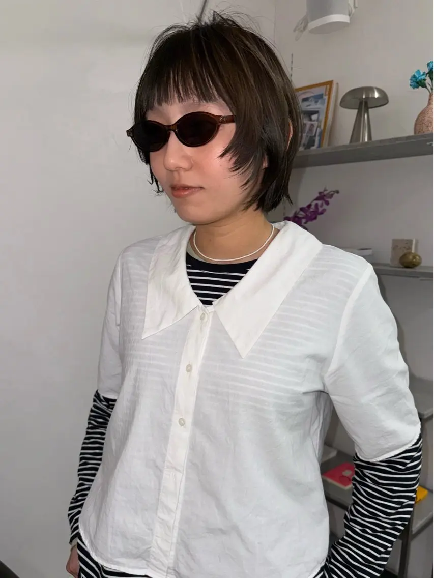 ショート カラー ボブレイヤー オリーブカラー ボブ 顔周りカット レイヤーカット ヘアカラー イシイ モエカのヘアスタイル