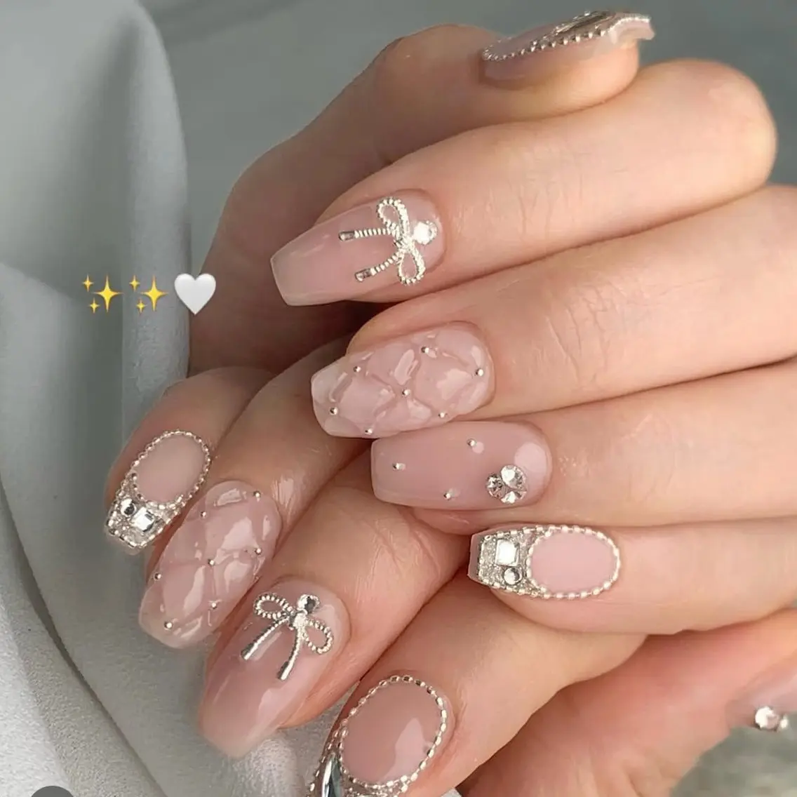 ネイル チークネイル 韓国ネイル シンプルネイル ワンホンネイル ハンドネイル Akina Nailのネイルデザイン