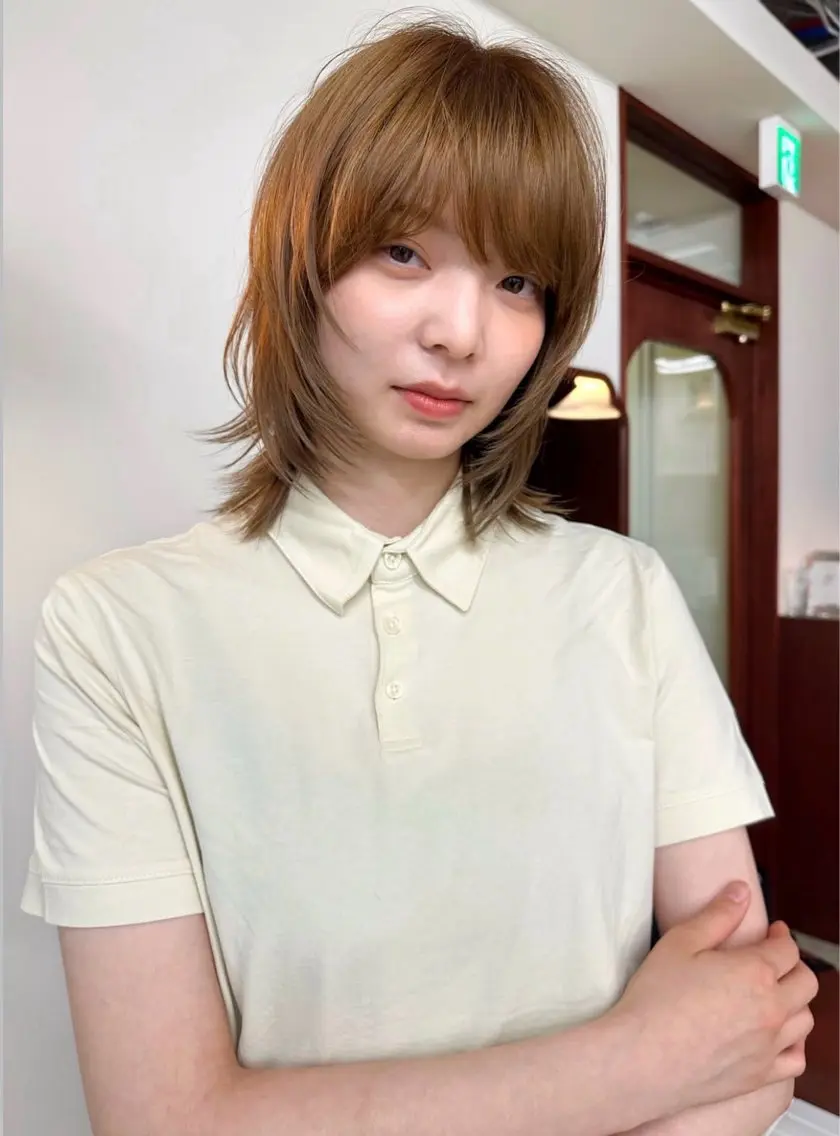 カット+ブリーチ無し透け感ダブルカラーの写真