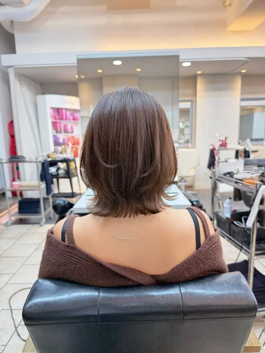 ミディアム ボブ くびれヘア カット ヘアカラー ショート/レイヤー カット/服部タカノリのヘアスタイル