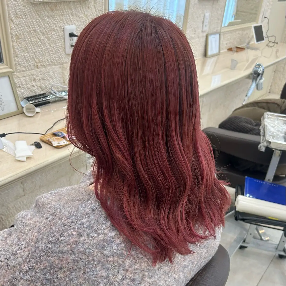 セミロング 安原 百愛のヘアスタイル