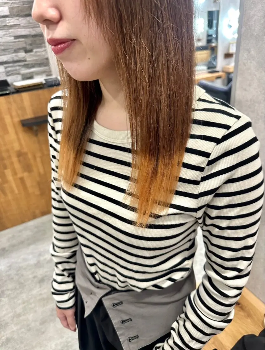 セミロング ヘアカラー MOURI CHISATOのヘアスタイル