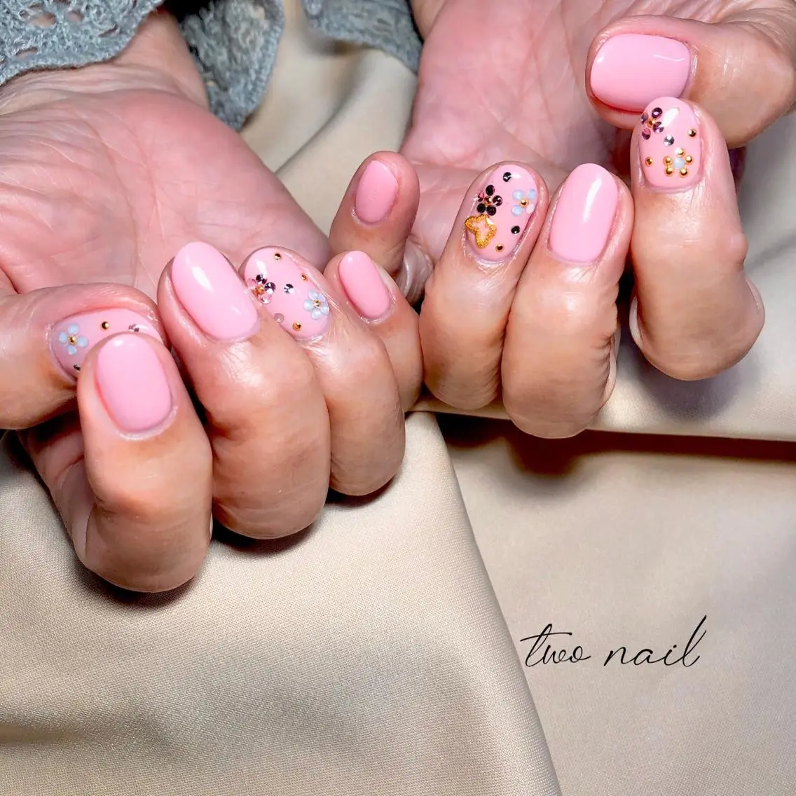 ネイル アートネイル フットネイル ハート ニュアンスネイル ホワイト ハンドネイル two nailのネイルデザイン
