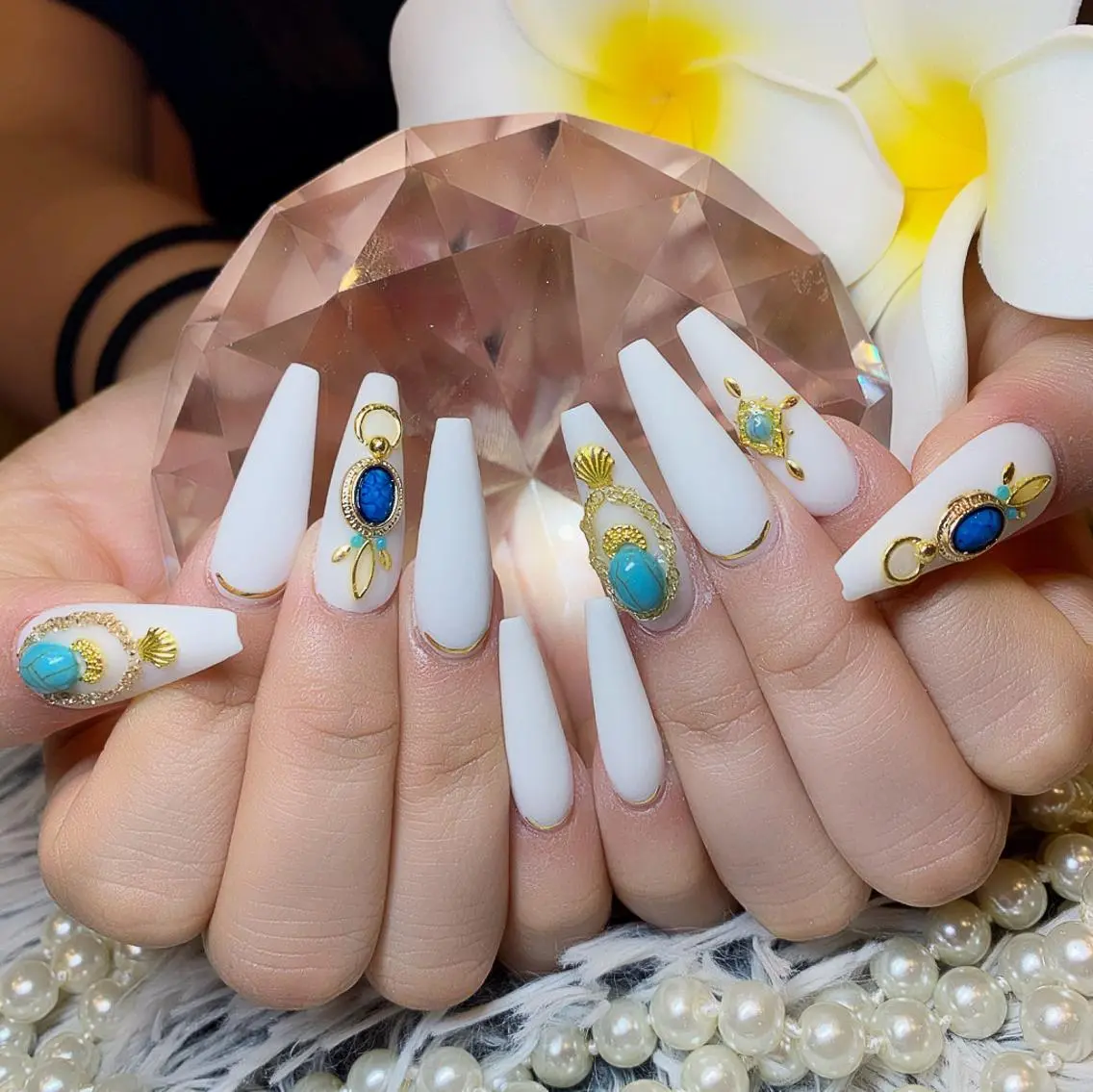 ネイル EMU NAILのネイルデザイン