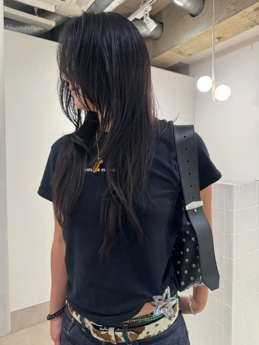 ロング ワタナベ ヒヨリのヘアスタイル