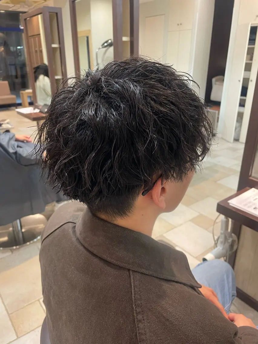 パーマ メンズ 脇野 真琴のヘアスタイル