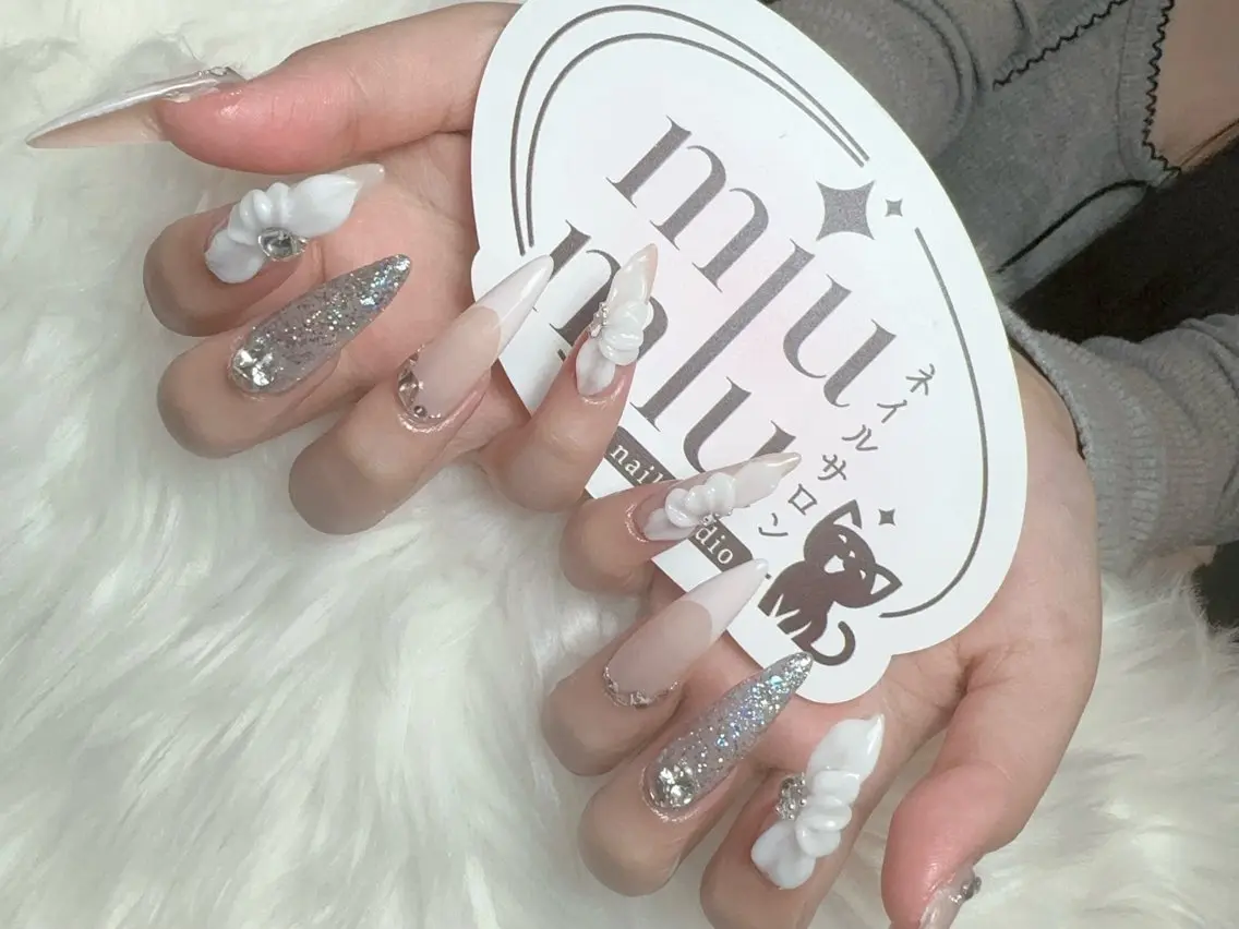 ロング ハンドネイル ハンドケア yu naのネイルデザイン