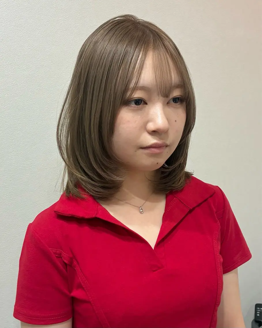 ミディアム ボブレイヤー ボブ レイヤーカット ヘアカラー トリートメント 柴田真衣 /ナチュラル/半個室のヘアスタイル
