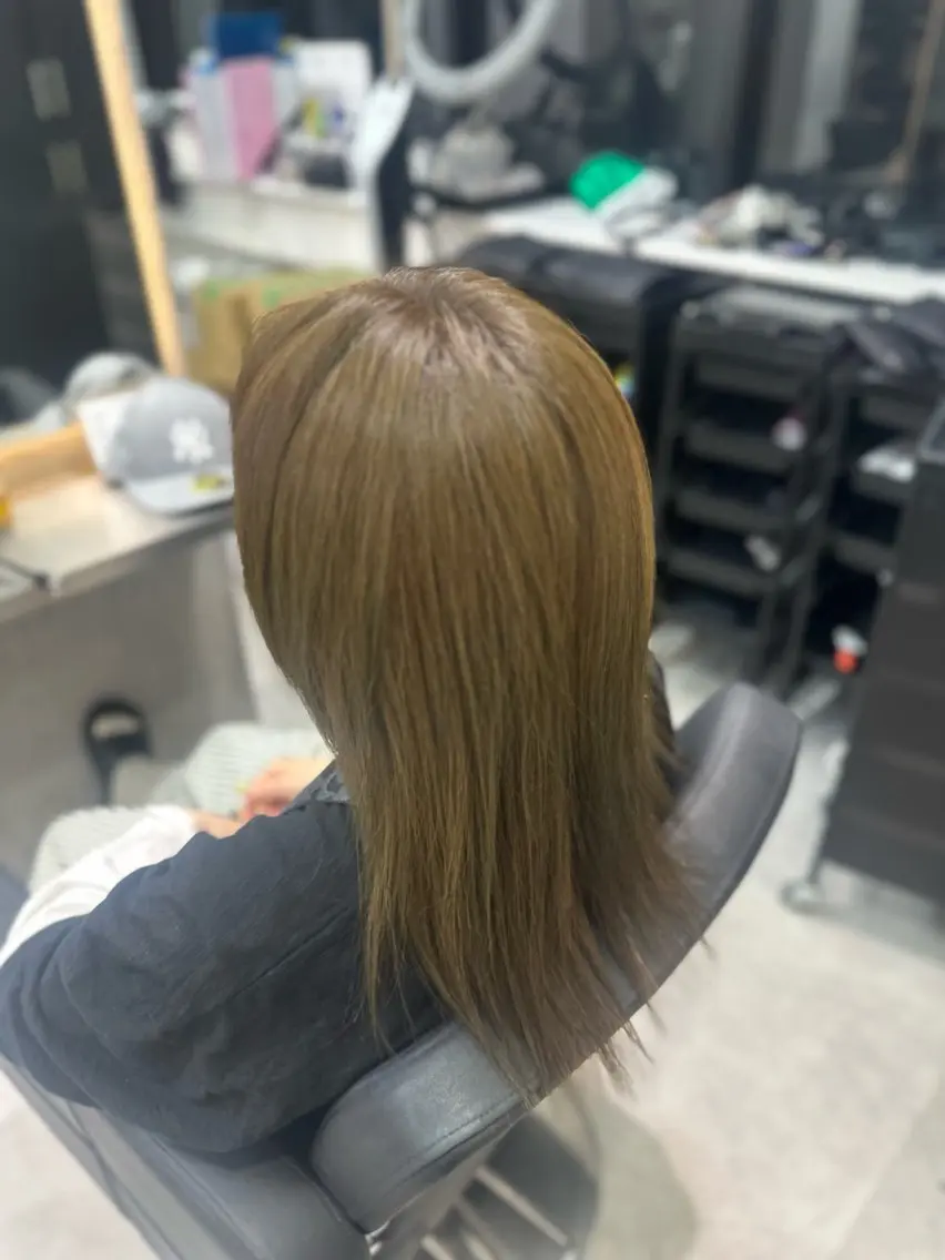 カラー ベージュカラー オリーブベージュ ヘアカラー 濵﨑 颯七のヘアスタイル