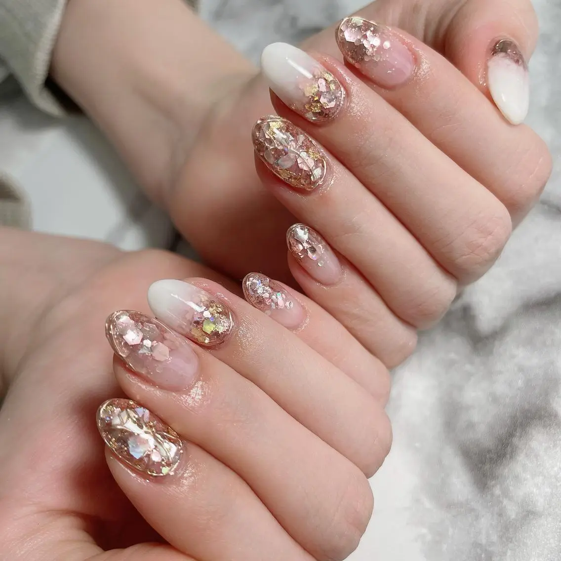 ネイル グラデーション ラメ(グリッター) ラメグラデーション ニュアンスネイル ハンドネイル Kayo 💅のネイルデザイン