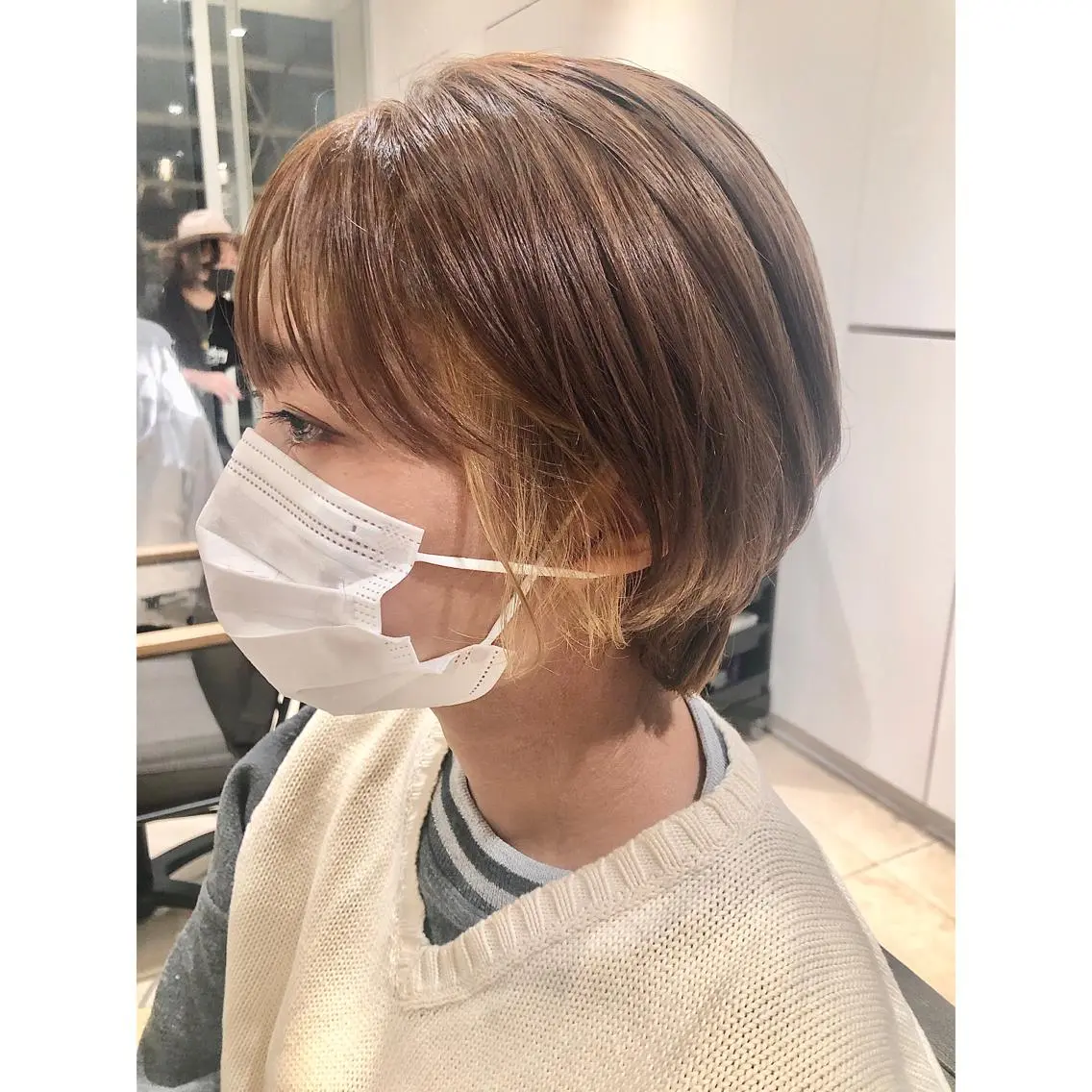 ショート カラー ベージュカラー ダブルカラー インナーカラー 推しカラー✨ オタク美容師ユウカのヘアスタイル