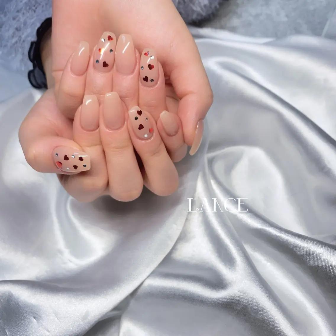 ネイル オーロラネイル フレンチネイル キラキラネイル ニュアンスネイル ピンク ハンドネイル Lance nailのネイルデザイン