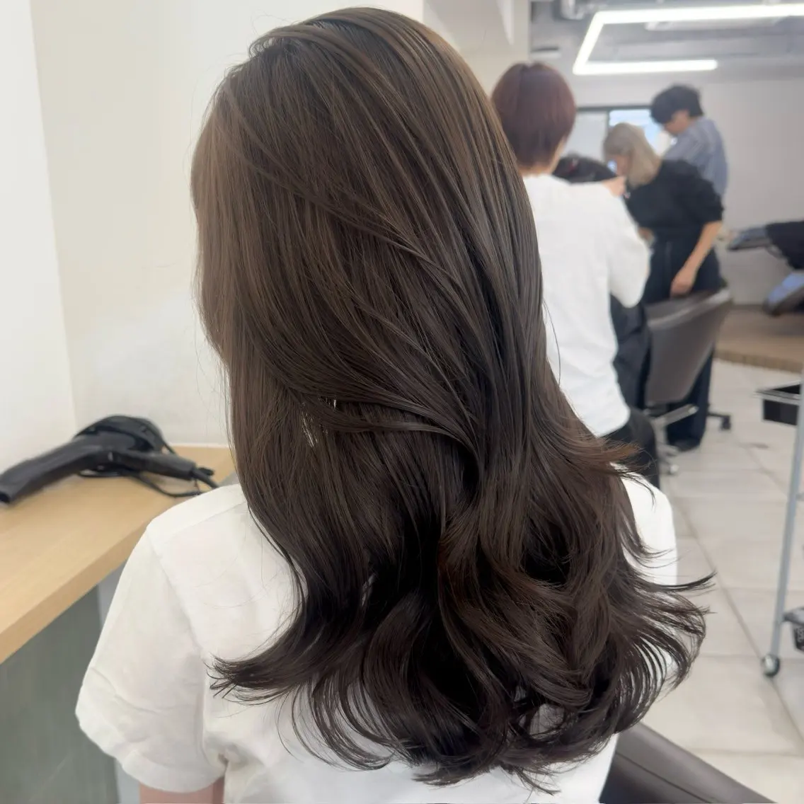 セミロング カラー カット ヘアカラー トリートメント ブリーチなし/レイヤ ー特化🌈Tommyのヘアスタイル