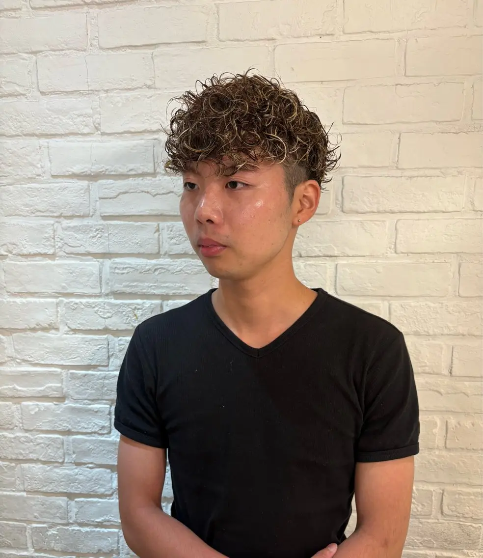 カット＋パーマ＋外国人風ハイライトの写真