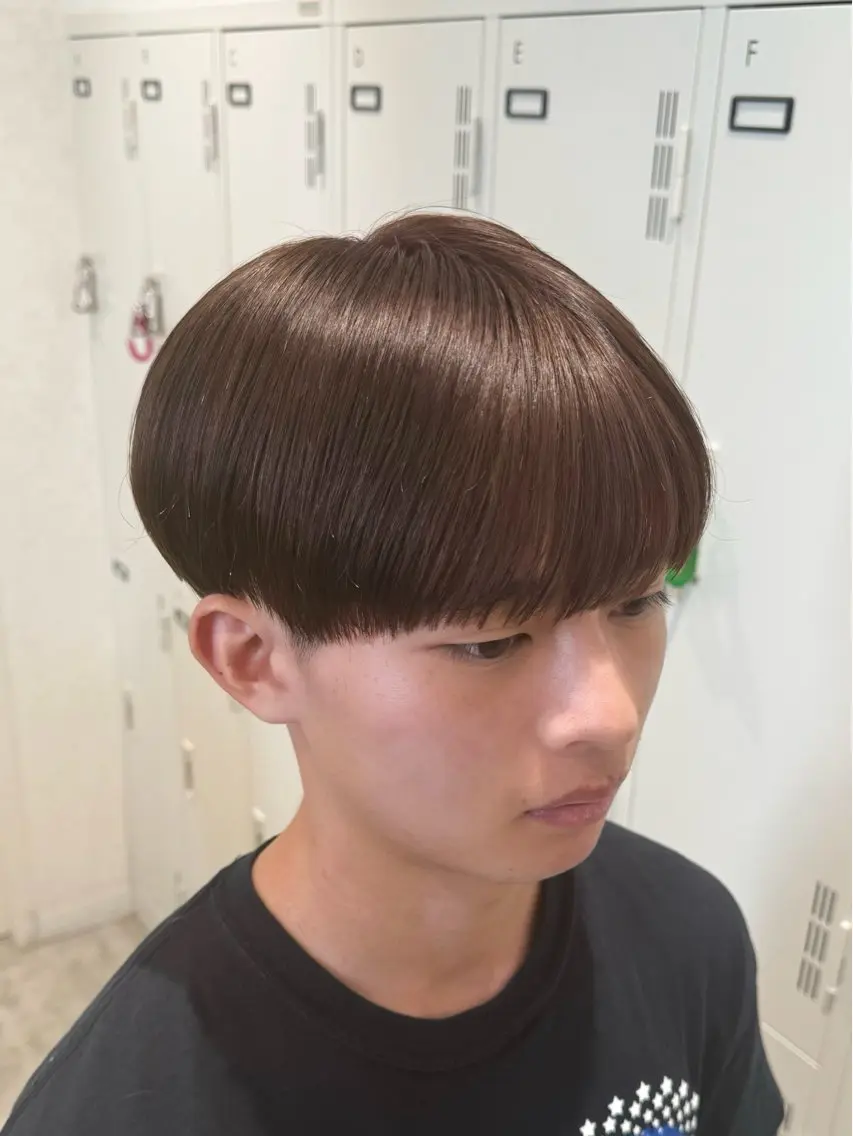 ミディアム カラー メンズ ミディアムパーマ フェザーパーマ メンズパーマ 波巻きパーマ カット 港南台短髪特化 フェザーパーマのヘアスタイル