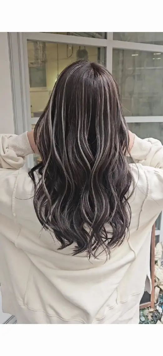 ロング ハイライト レイヤーカット ヘアカラー バレイヤージュ/ ハイライト/大内格のヘアスタイル