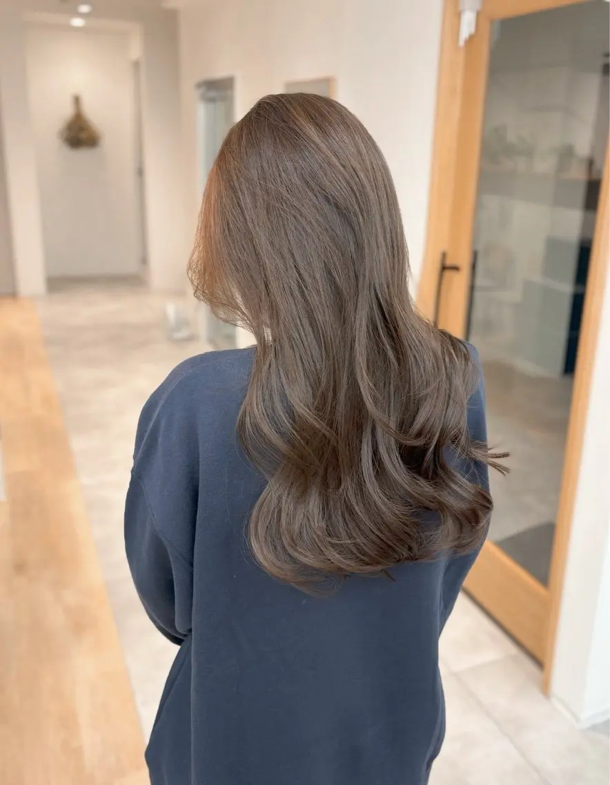 ロング カラー ヘアカラー 相澤 乙羽のヘアスタイル