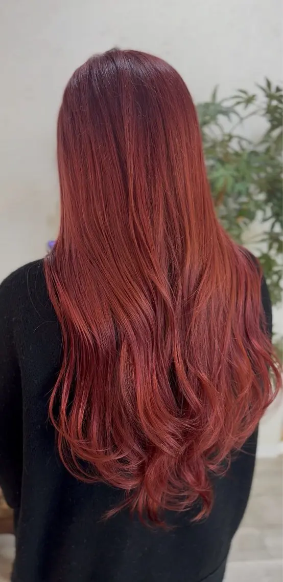 ロング ヘアカラー 飯星慧斗 /ブリーチ、縮毛矯正のヘアスタイル