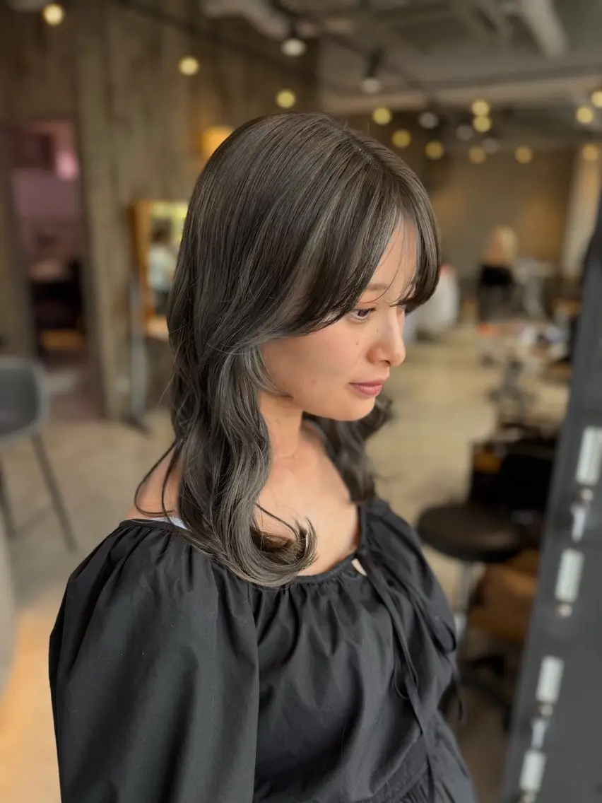 セミロング ヘアカラー 🎀Lolonois 池田店🎀佐藤百奈美のヘアスタイル