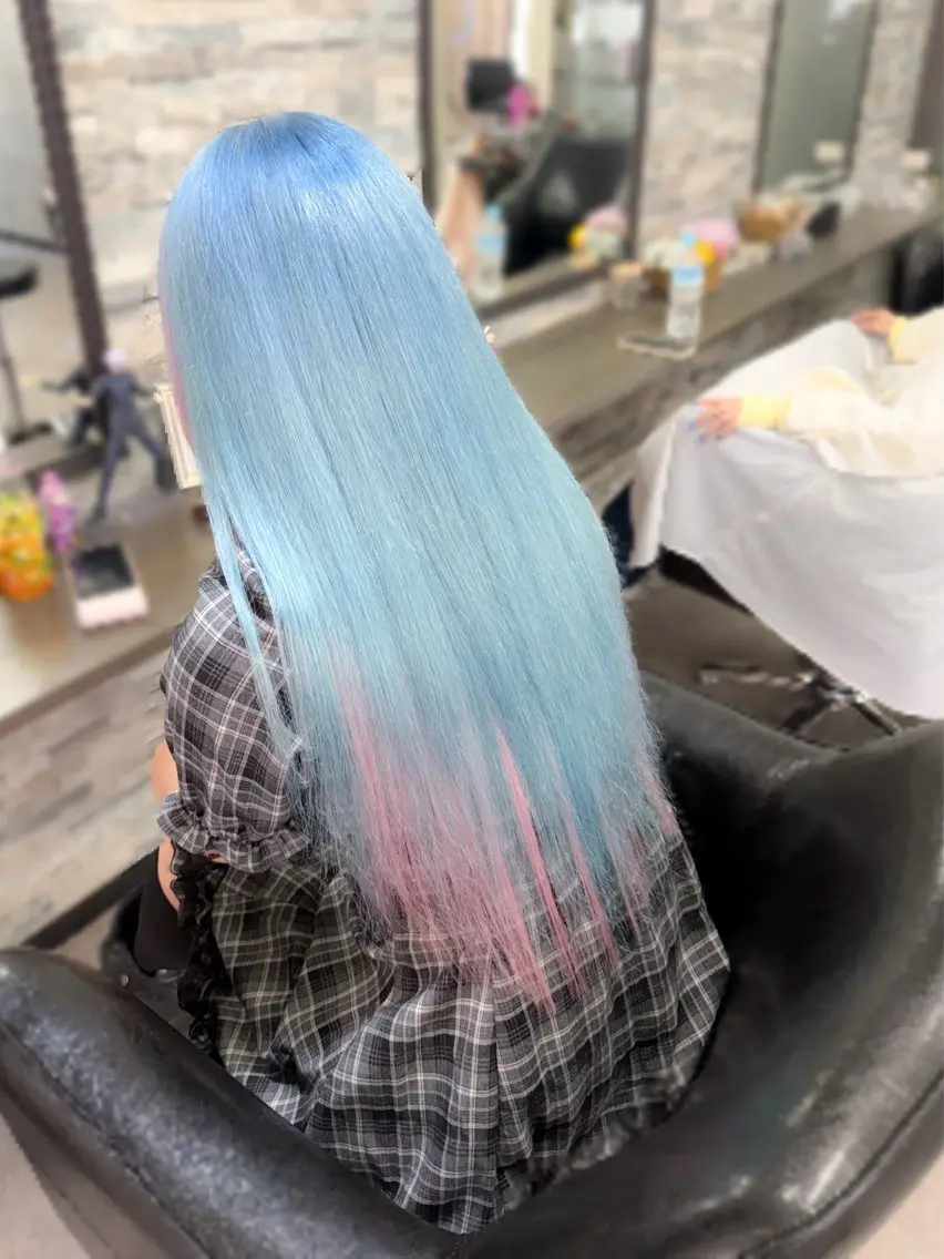 ロング カラー カット ヘアカラー トリートメント エクステ ハイトーンエクステ 🎩カズキ🎩のヘアスタイル