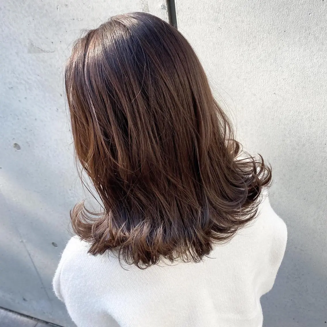 ミディアム ミディアムレイヤー ハイライト 髪質改善 韓国風ヘア レイヤーカット ヘアカラー トリートメント 透け感×顔まわり デザイン✂︎吉田のヘアスタイル