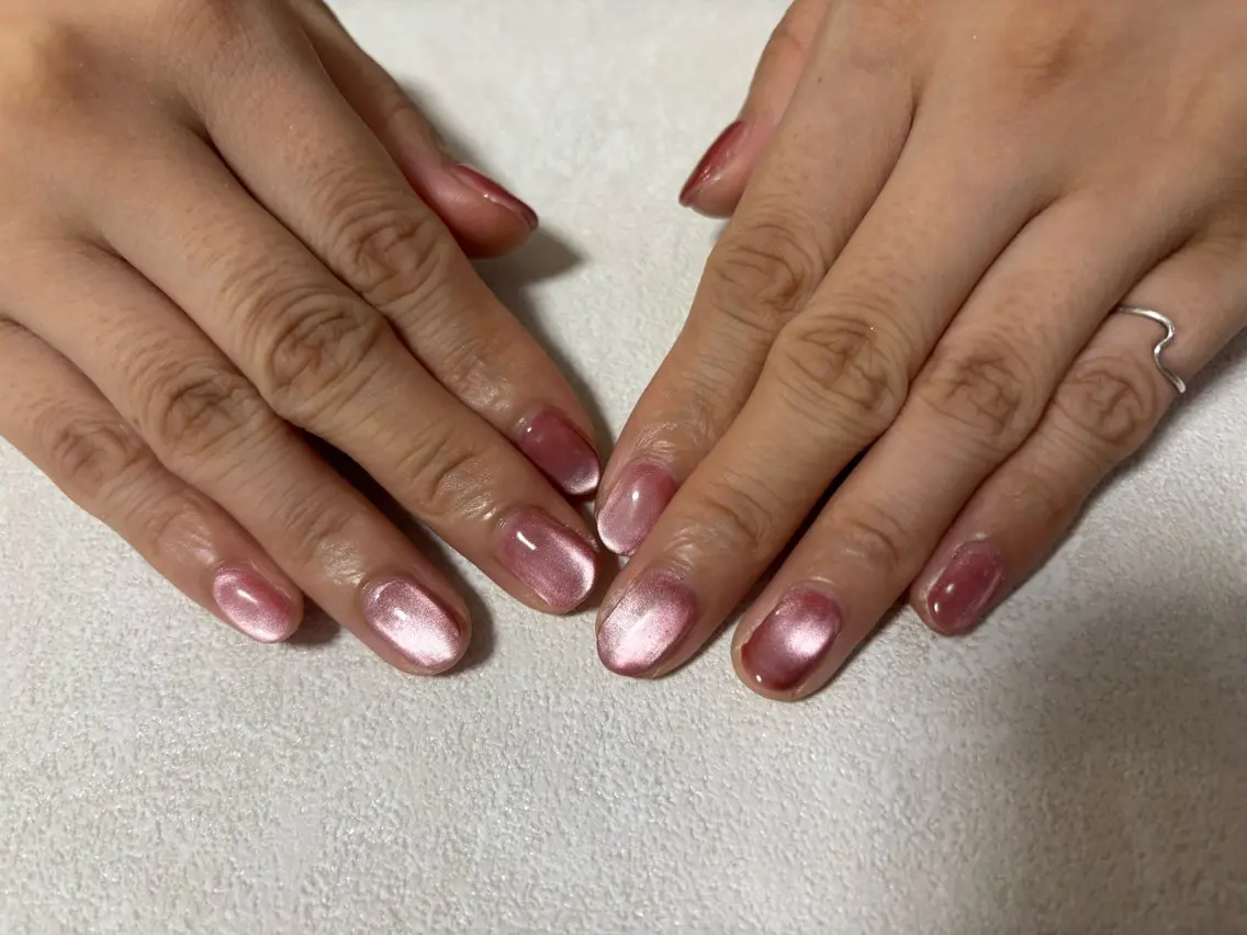 ネイル オーロラネイル フットネイル フレンチネイル ジェルネイル マグネットネイル ハンドネイル mogunail &blowのネイルデザイン